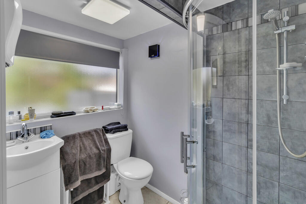 Downstairs Shower...