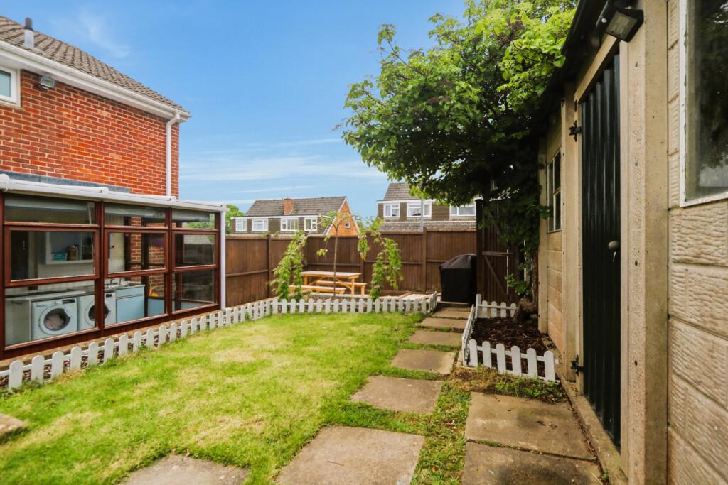 EweMove Midsomer Norton 2