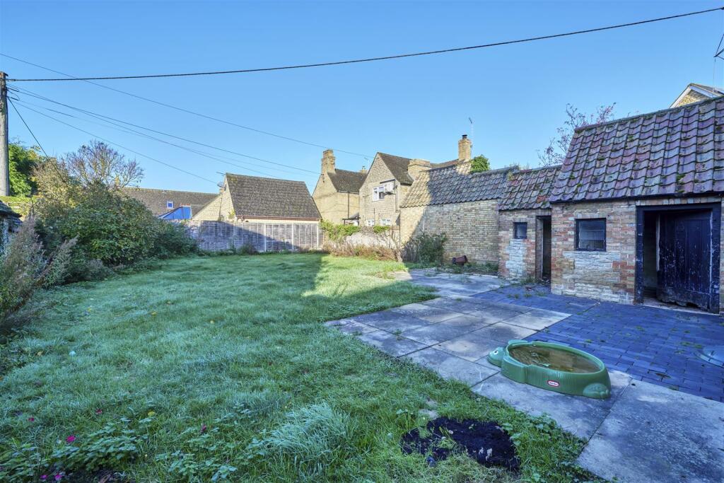 Ivy Cottage Thorpe Waterville-18.jpg