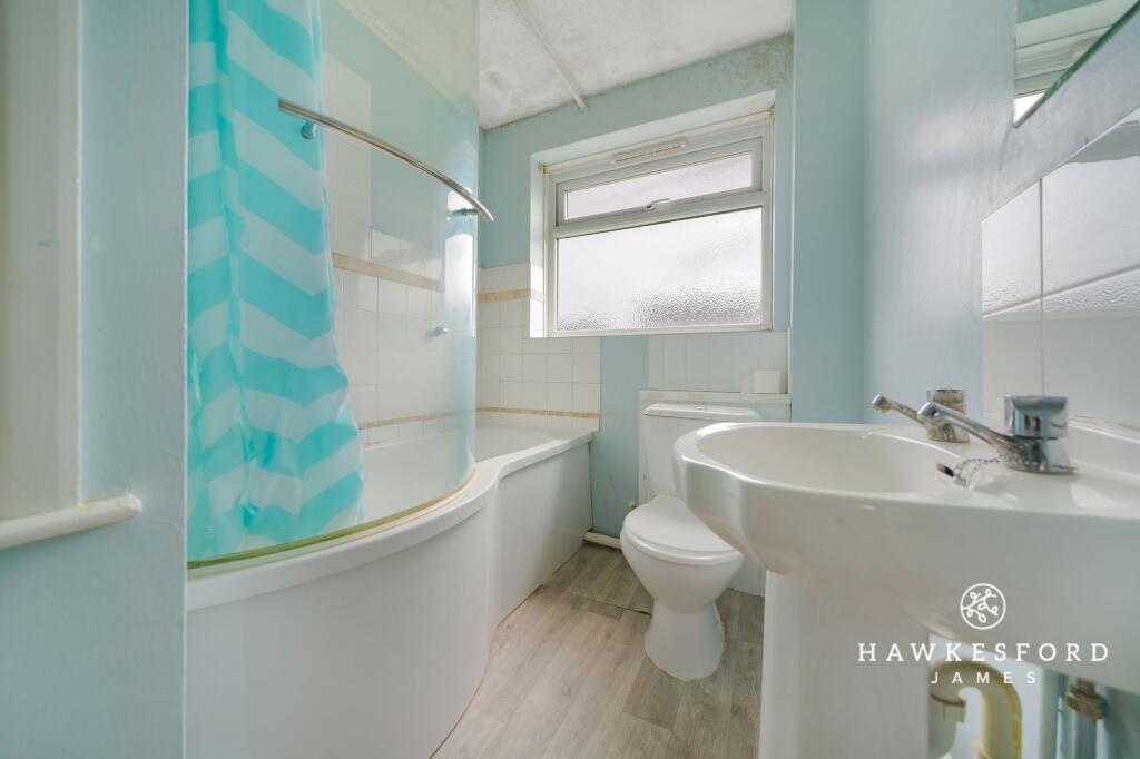 Watsons Hill, Sittingbourne - Bathroom