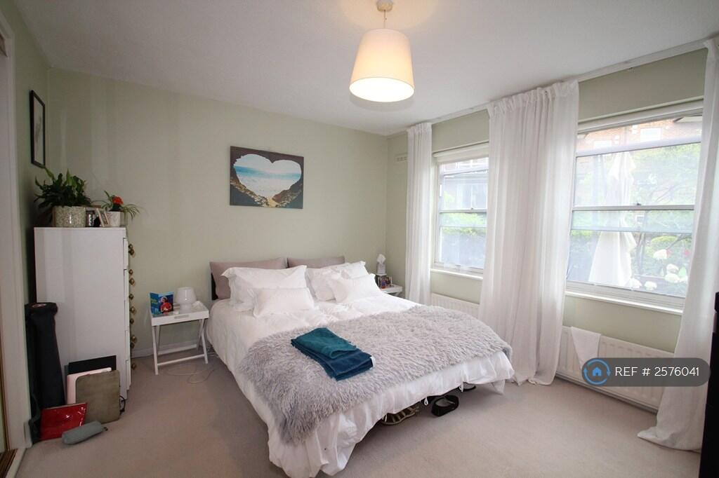 Large Bright Double Bedroom