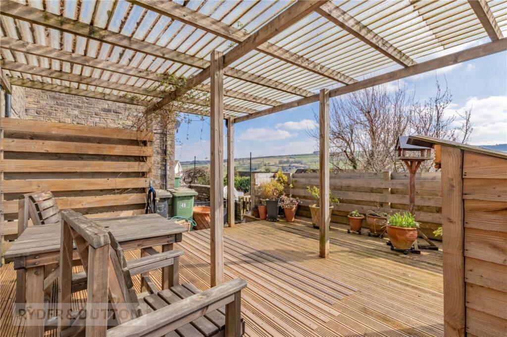 Rear Decking &amp; View