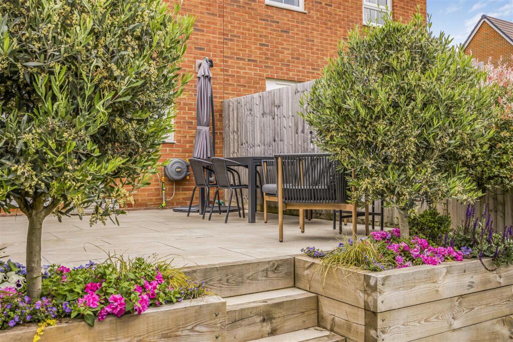 3 Mulberry Walk, Bedhampton-PorticoMarketing-SoldB