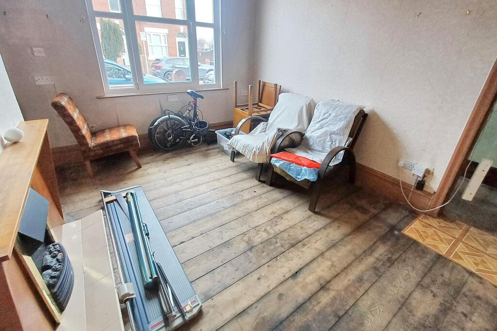 5 Elm Grove, Sale, M33 7JZ