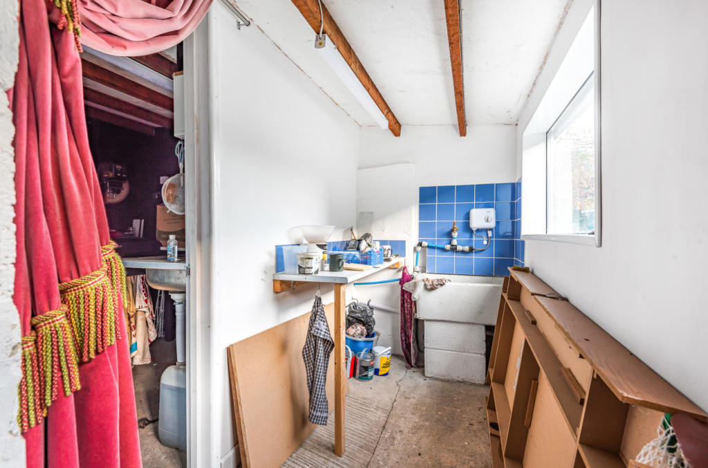Studio/Outbuilding