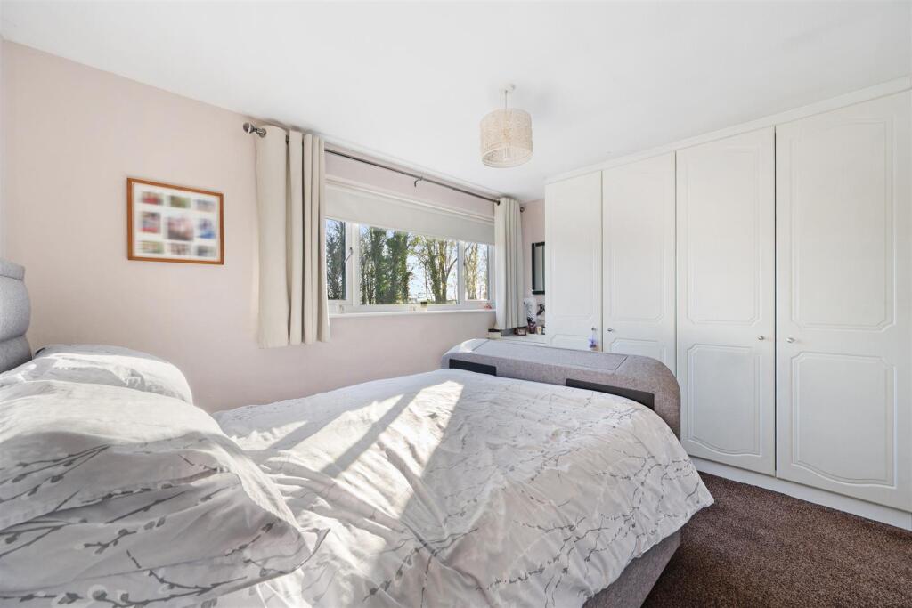 Bedroom One (2).jpg