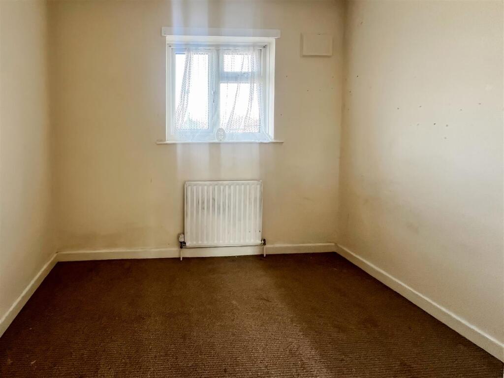 32 Gosden Road