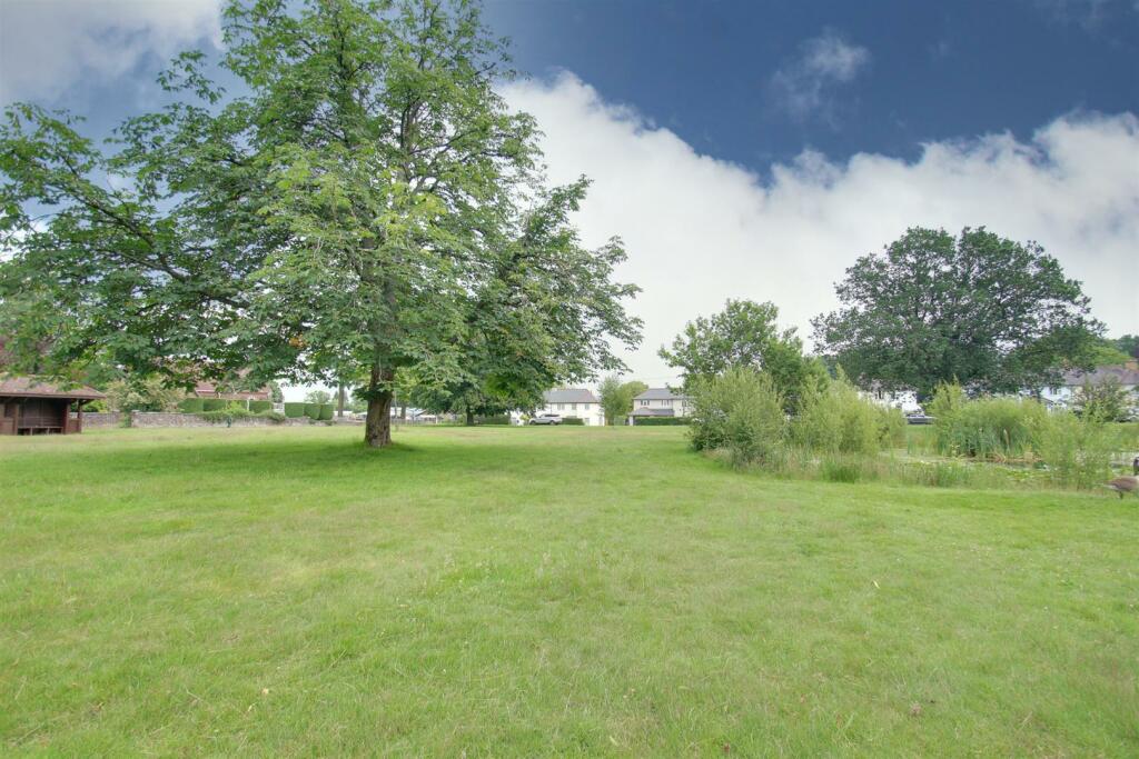 Properties Potten end Life style images 7.jpg