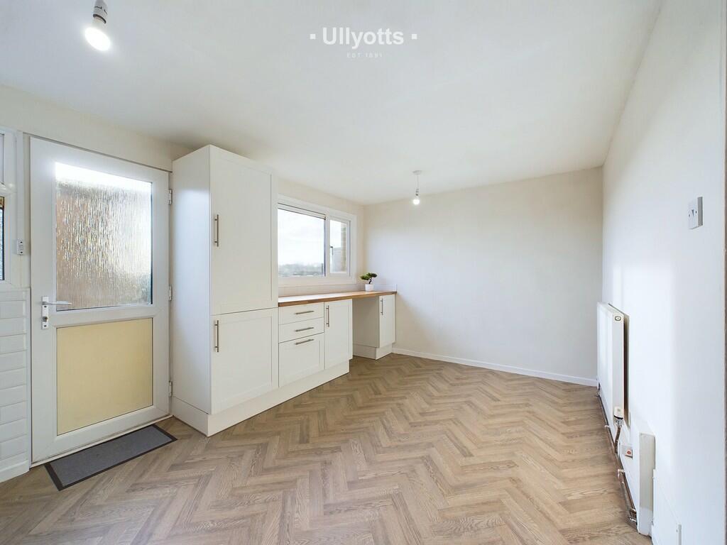 Kitchen / Dining ...