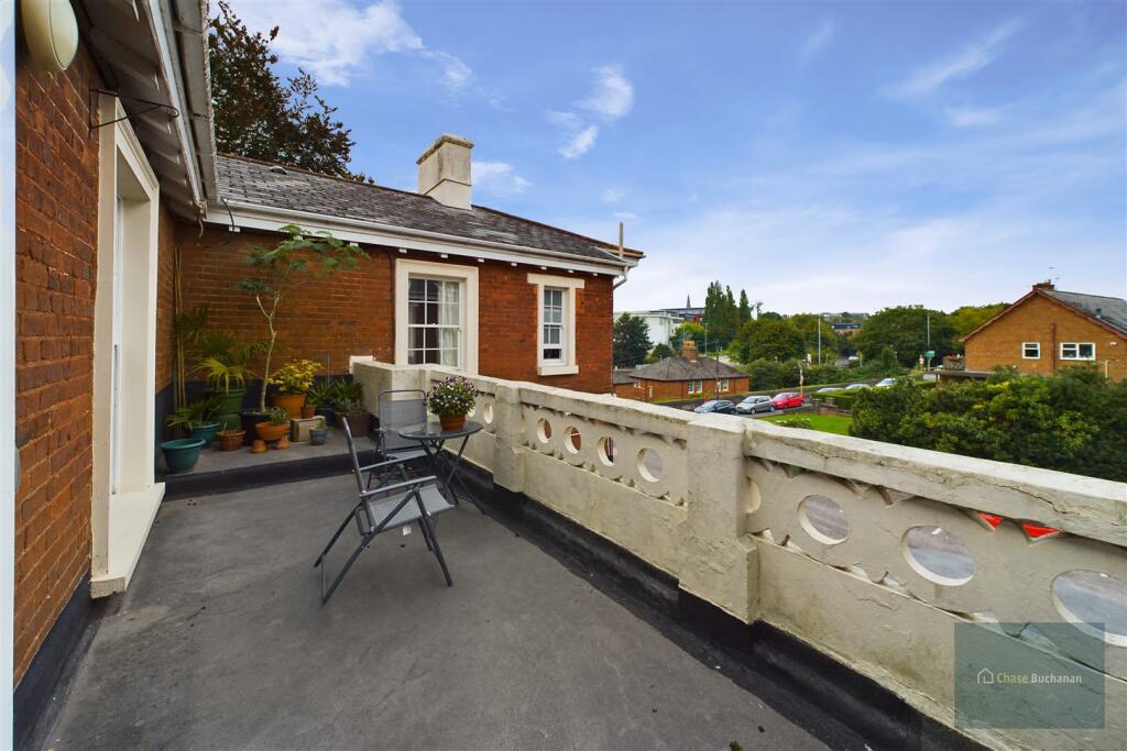 CAM02563G0-PR0114-ST