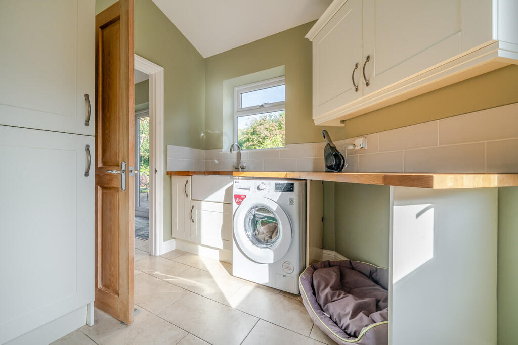 1358046-12-68d535...