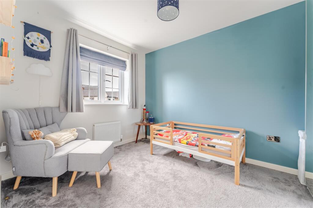 12 - bed 3.jpg