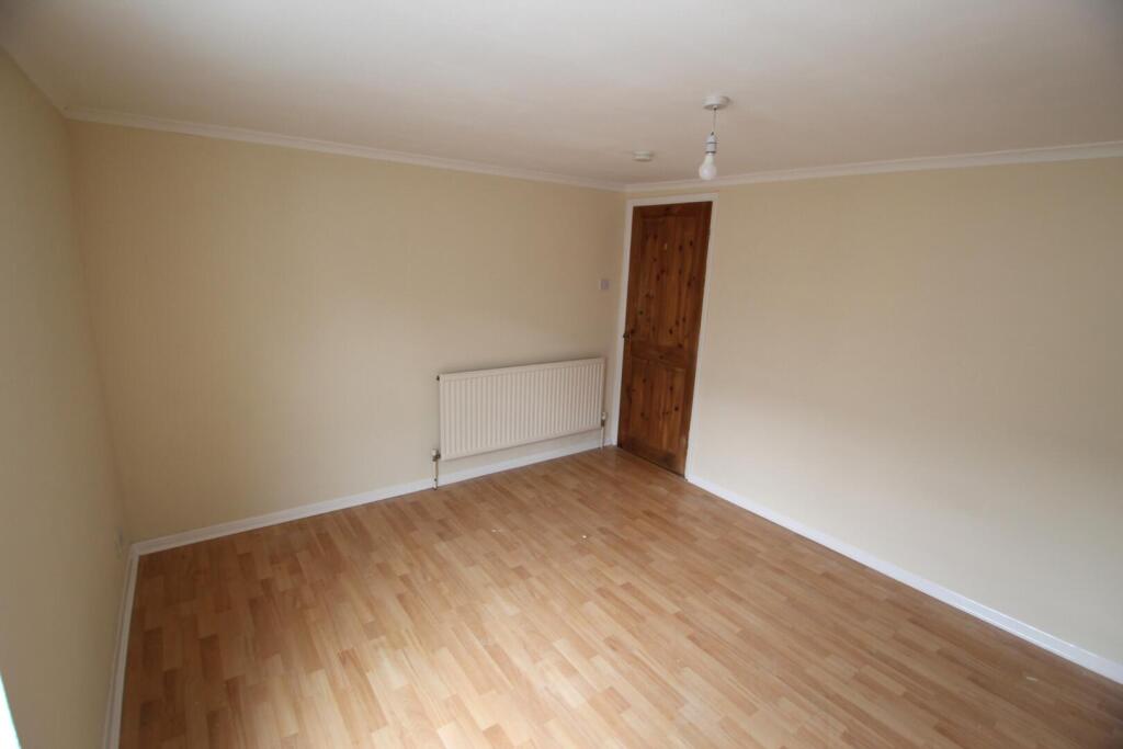 Bedroom 1 alt.JPG