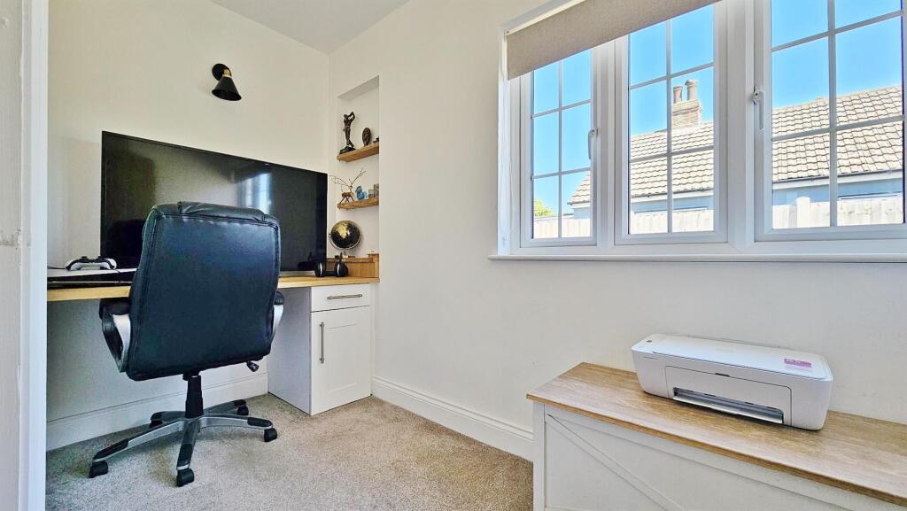 Bedroom 4/Study