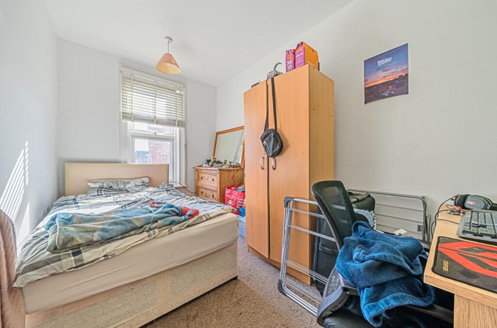 1270271 (6)