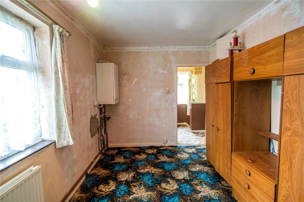 Bedroom 2 (2)