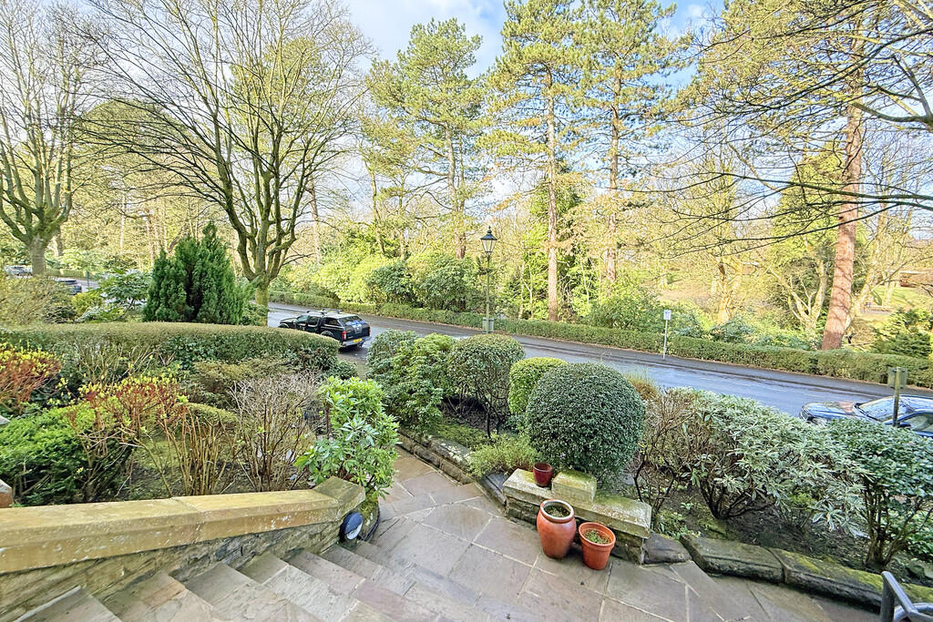 IMG_28480_14_larg...