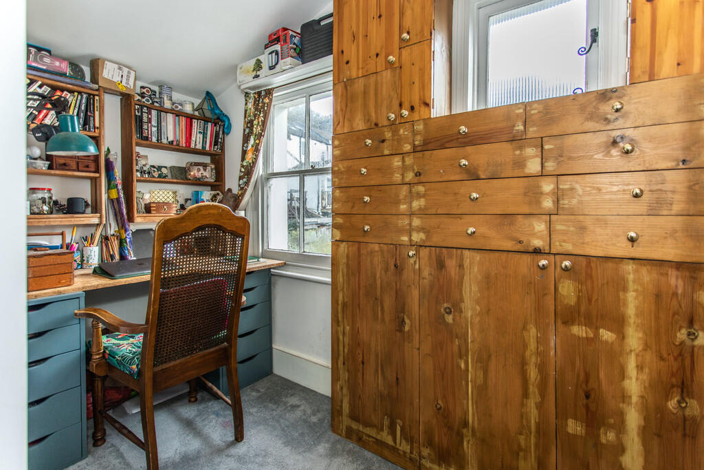 24 Lorne Road46