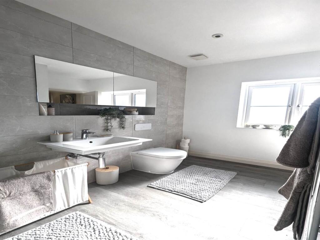 Bathroom1