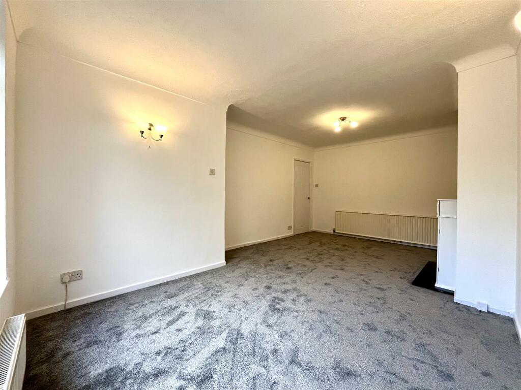 Living Room Aspect 3