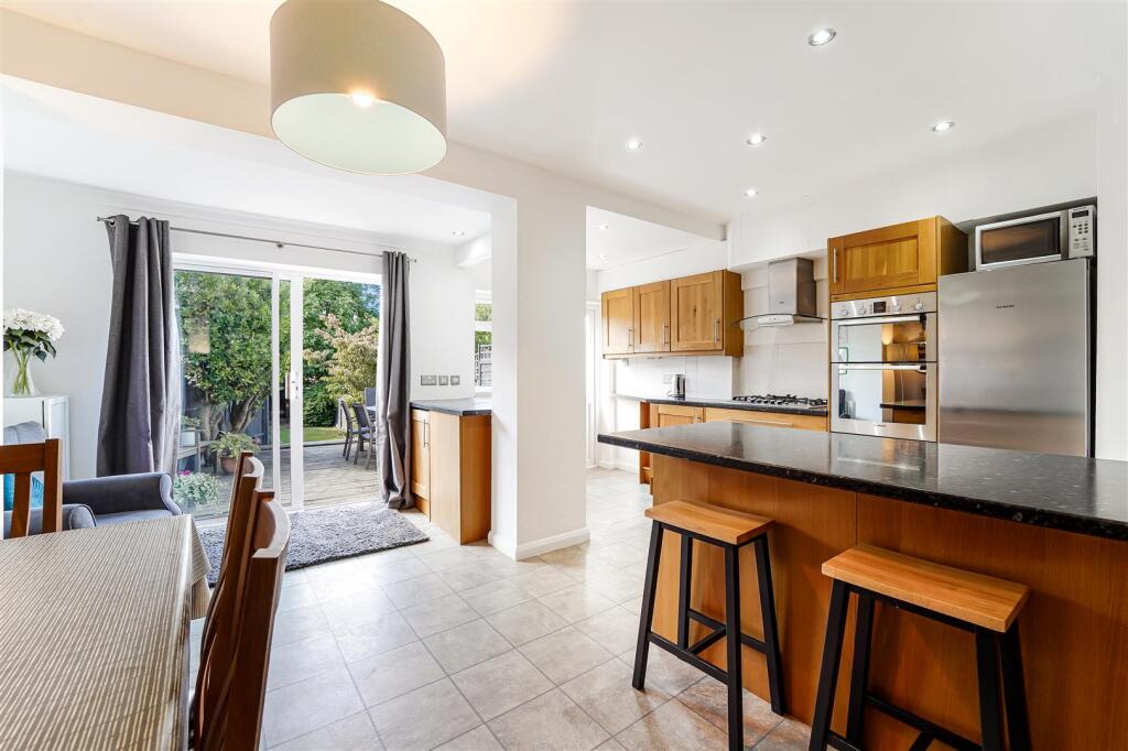 TATTENHAM GROVE (11).jpg