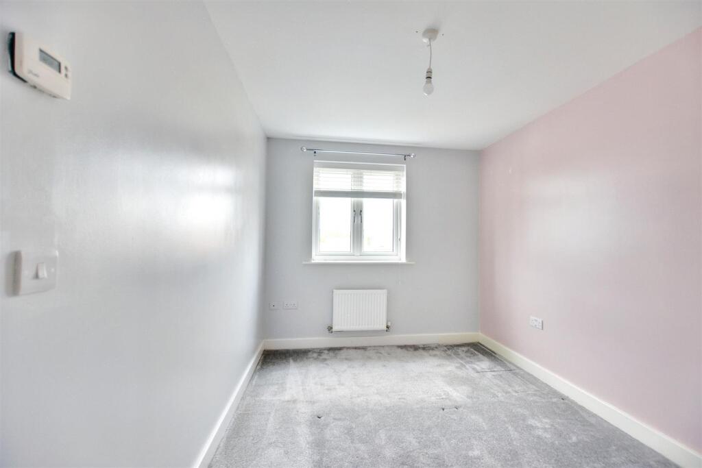 Bedroom 1_1.jpeg
