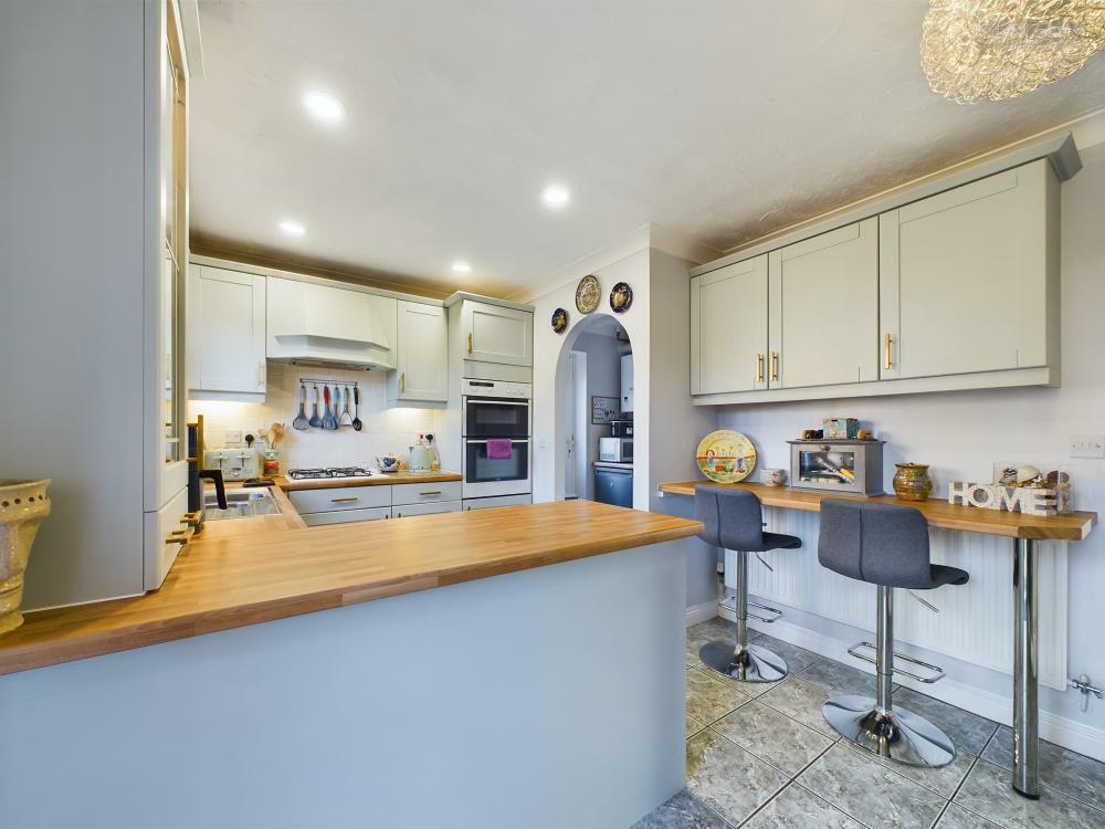 Kitchen/Breakfast Room