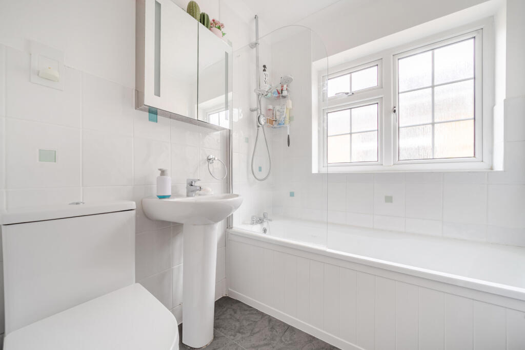 1376116-11-690c8f...