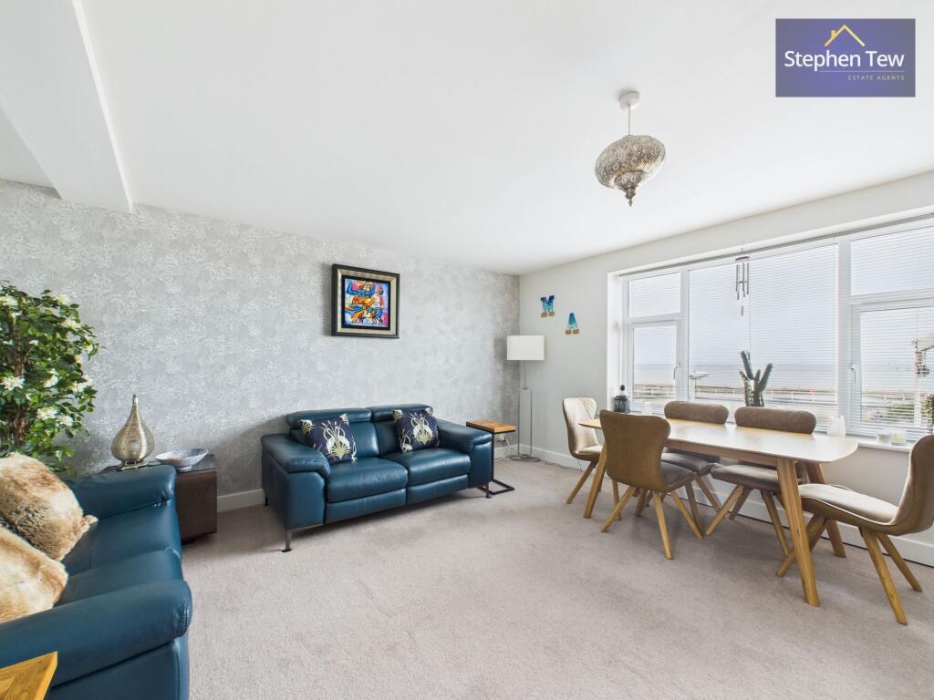 Living Room/Dining Room