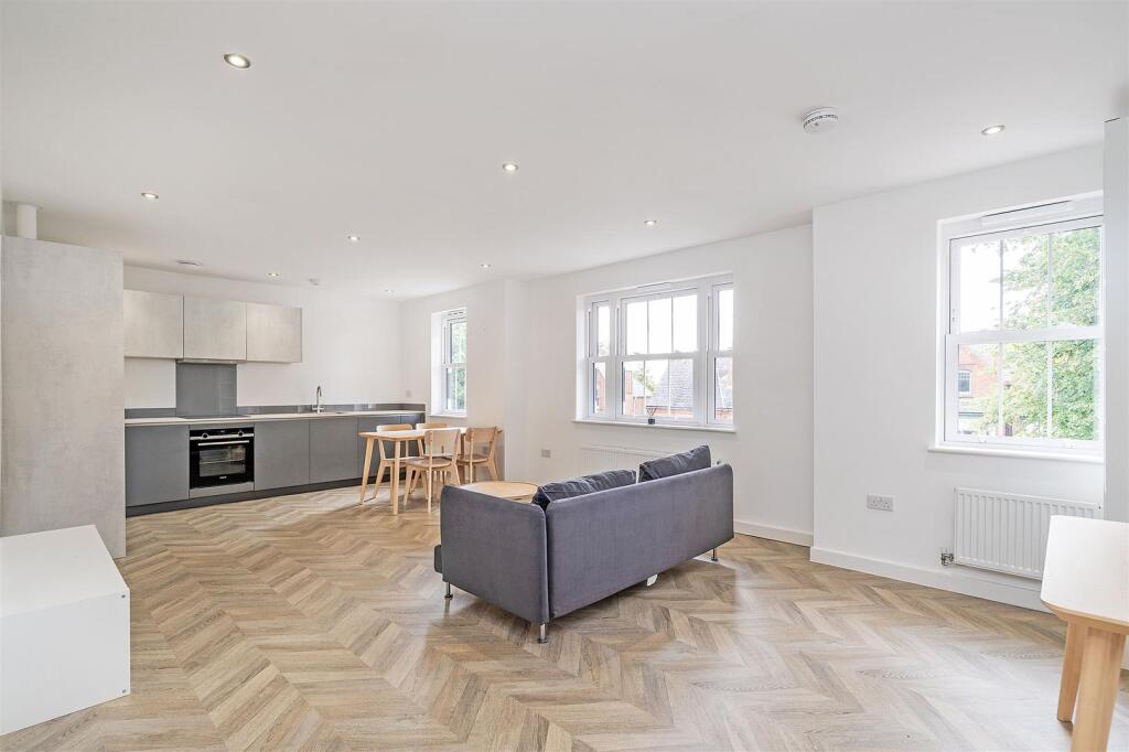 Apartment 9 Carlton Lodge_1.jpg