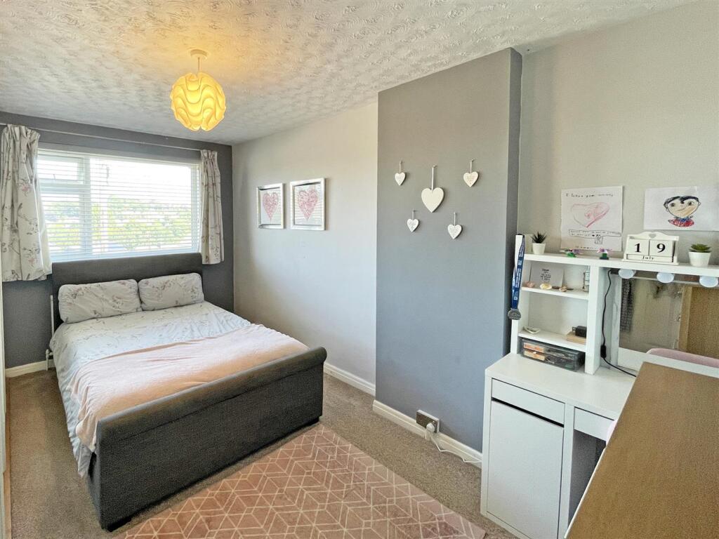 Treveneague Gardens - Bed 1b.jpg