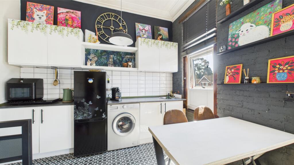 Kitchen Dining Area