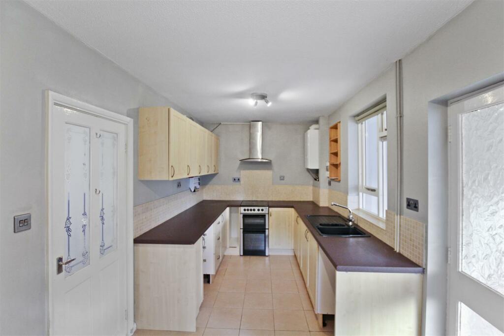 Laburnum Crescent  (9).jpeg