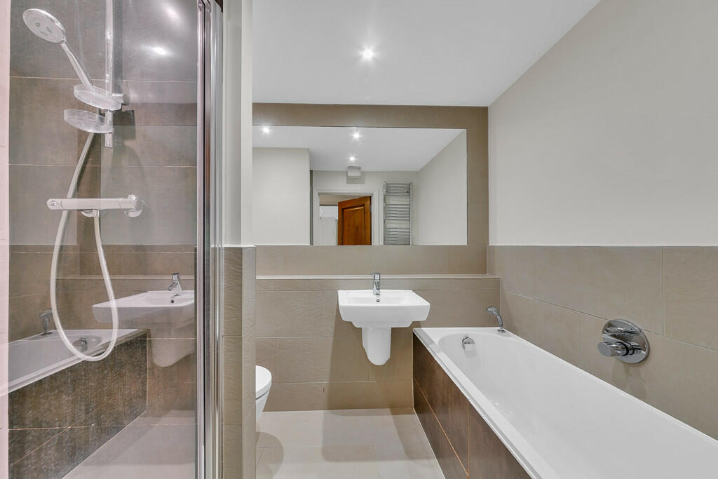 Cobham flat B-12