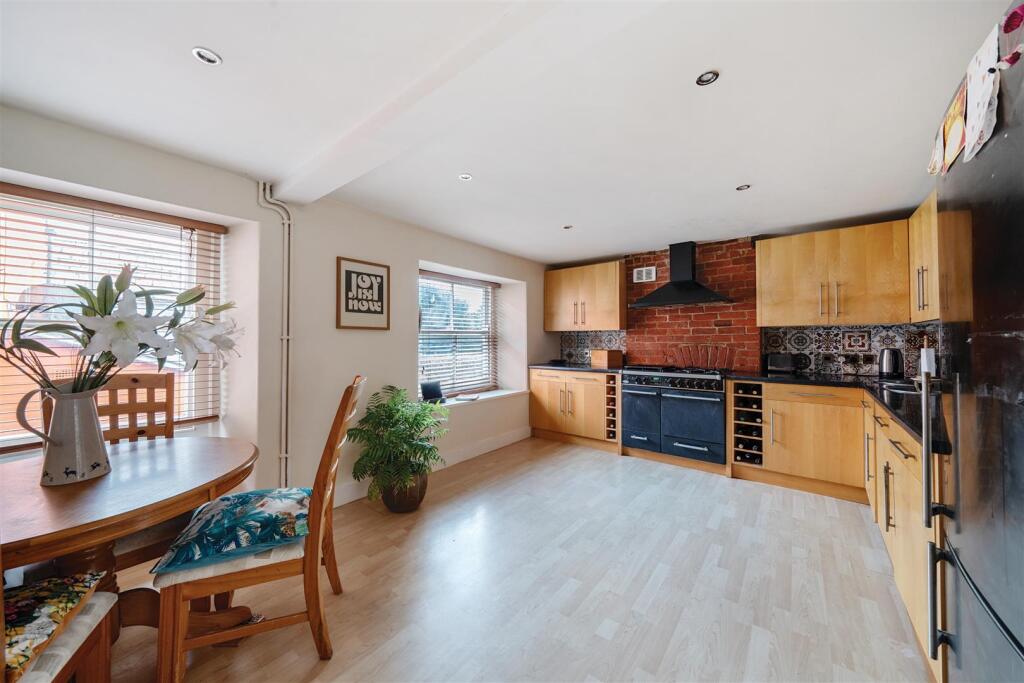 Kitchen/dining room