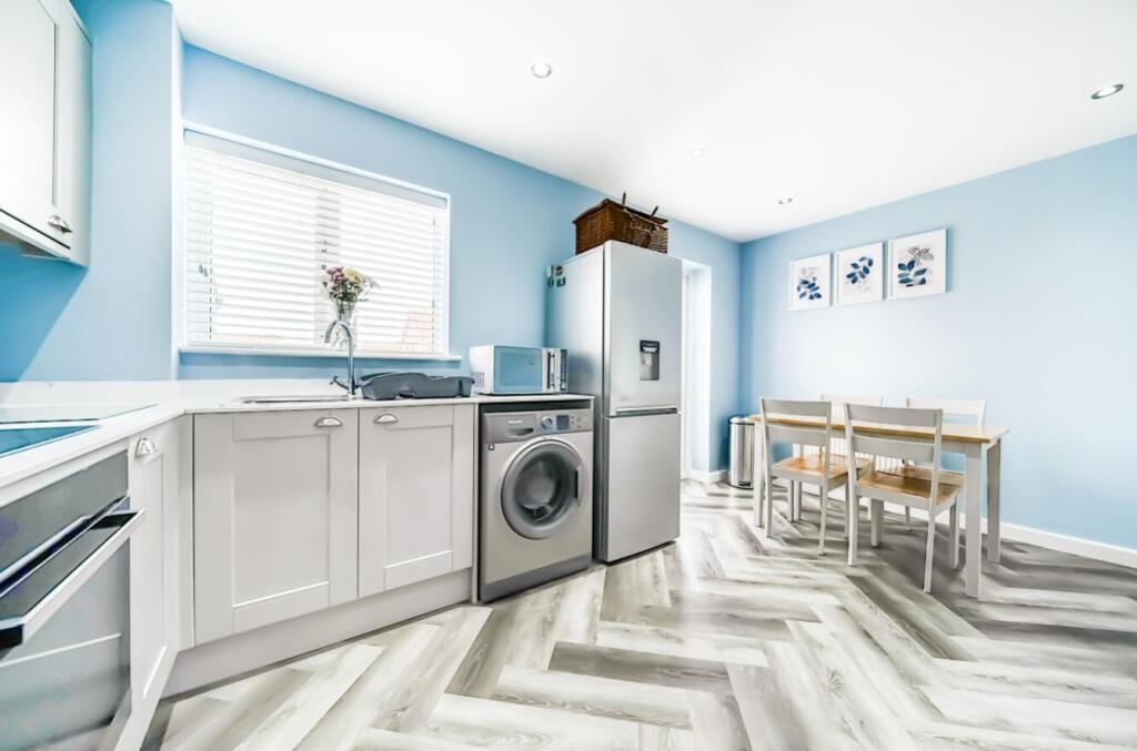 1345384-7-68b22c4e752c6-ARW