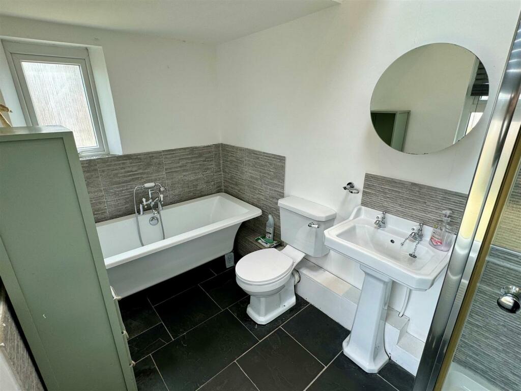 4 Springfield Place Bathroom