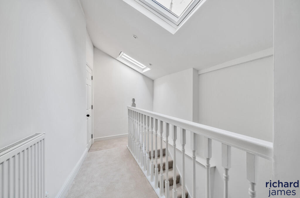 efe59307-3953-47a...