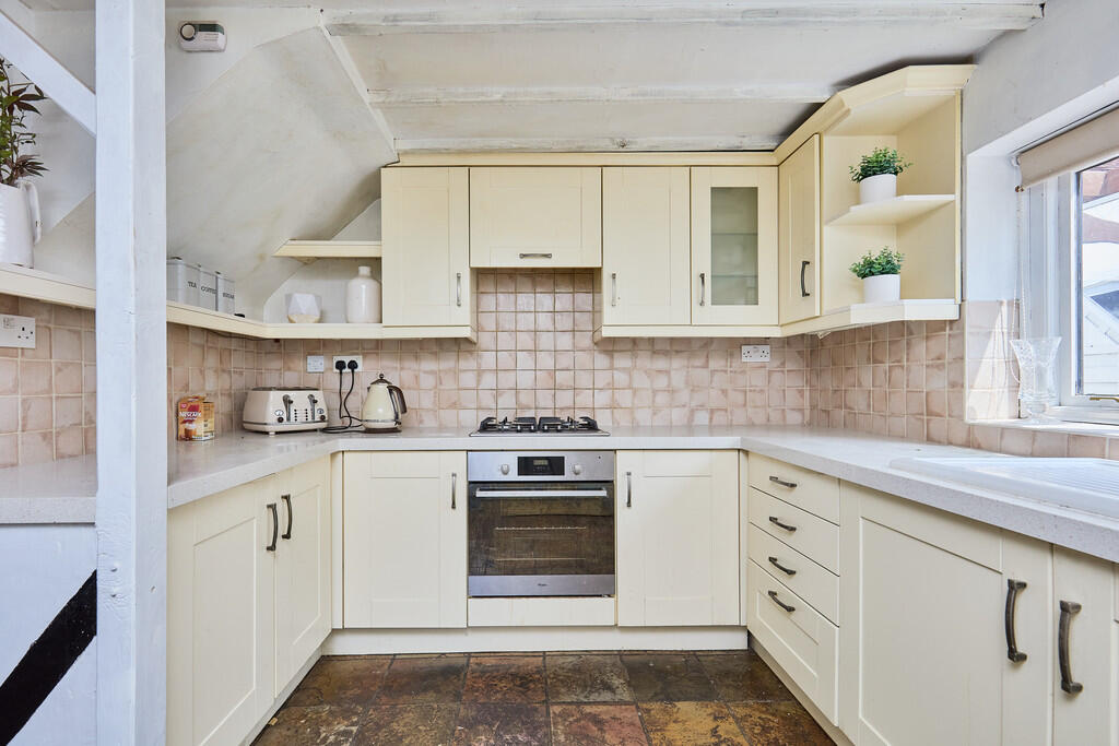 Edward Knight 202...