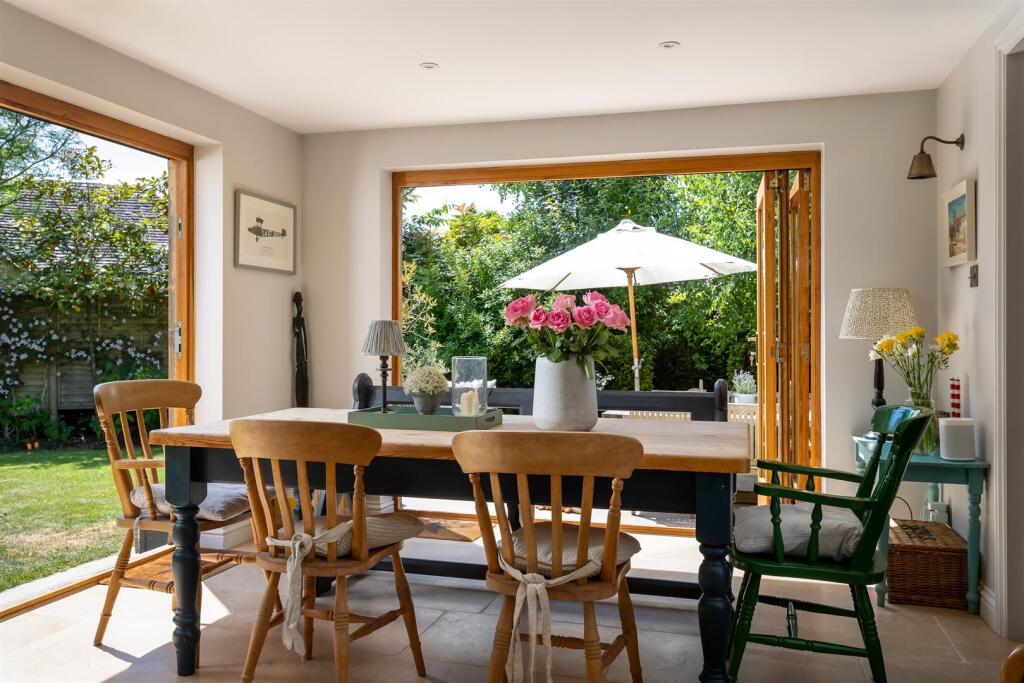 46 - Rowan Tree House - GL7 7EN - Web.jpg