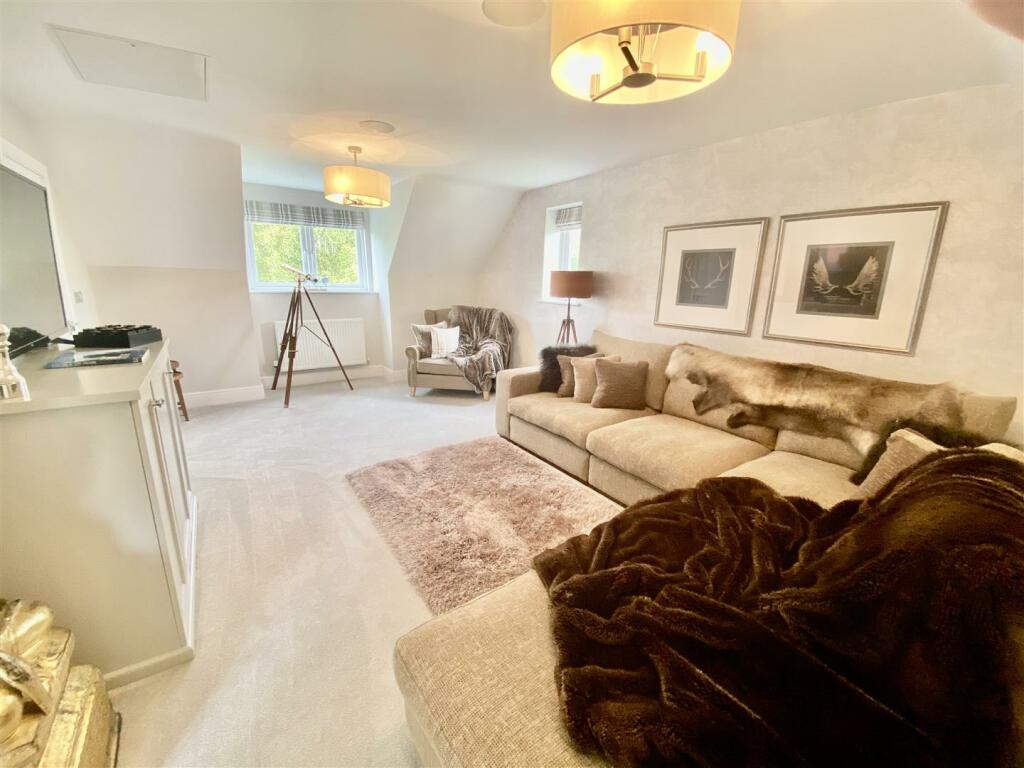 BEDROOM FIVE
