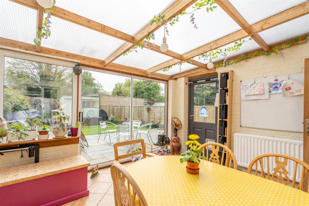 Garden Room (2).jpg