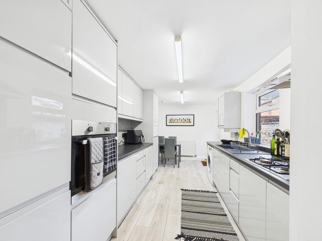 CAM01835G0-PR0185...