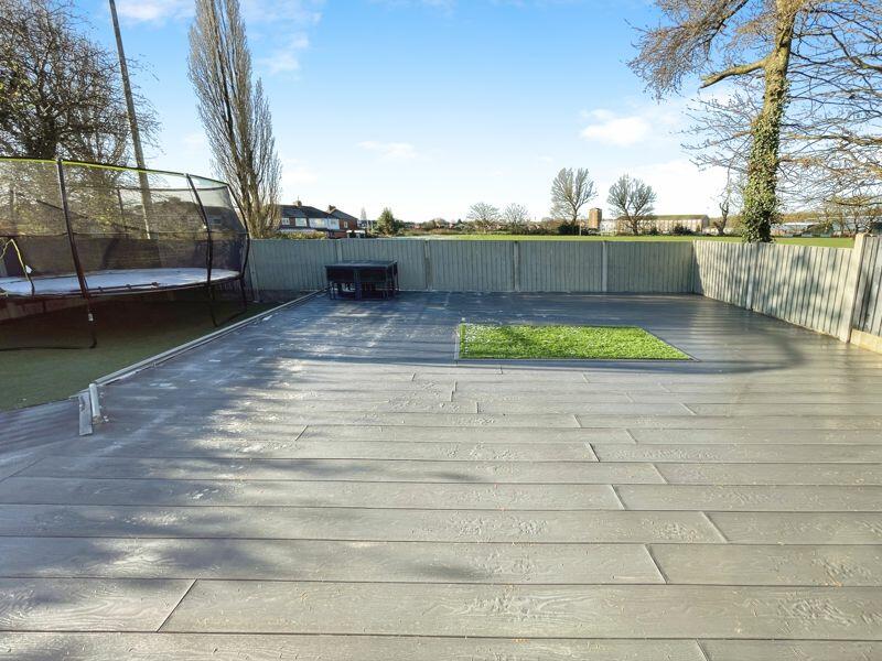Rear Decking Area