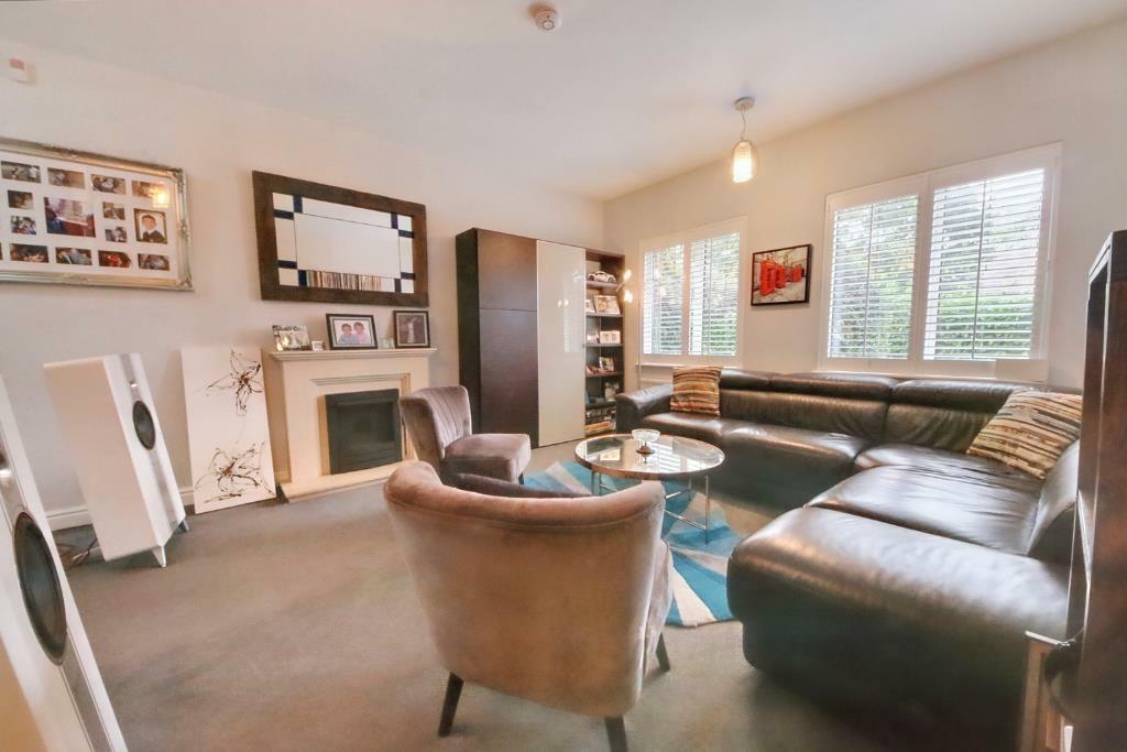 Living Room 1 .jpg