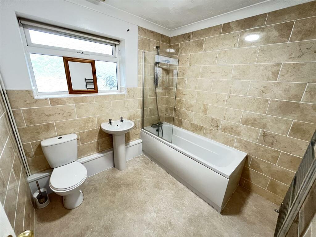 Main Bathroom