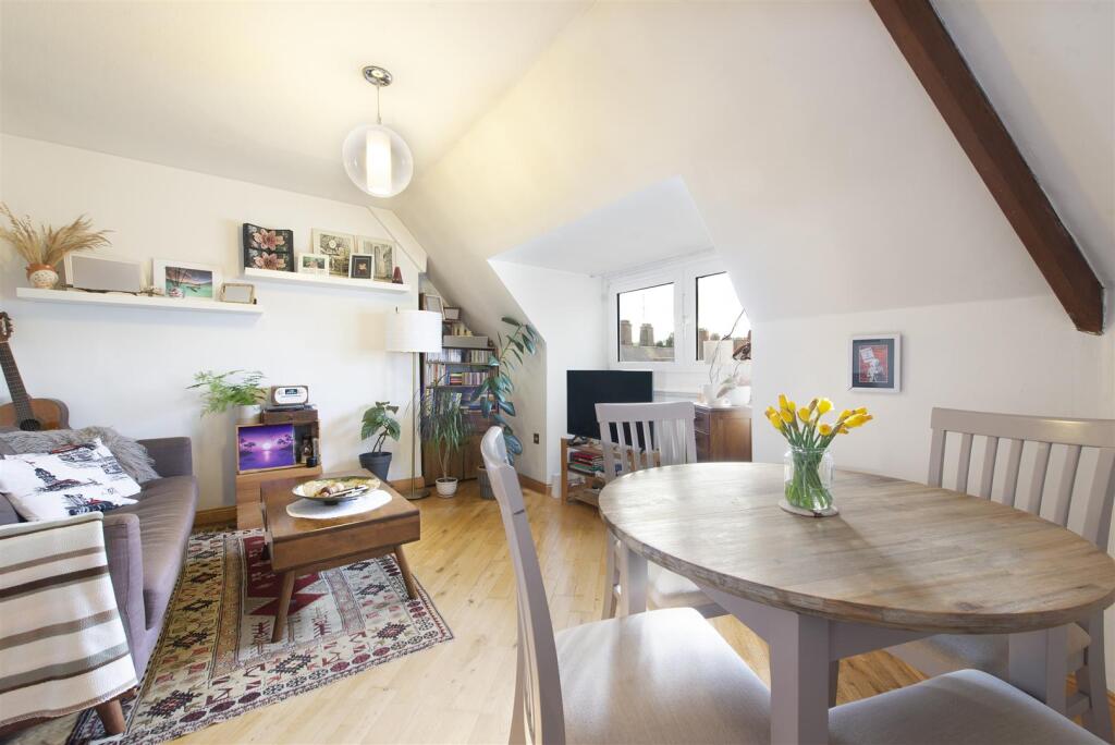 52242  Hi res (12).jpg