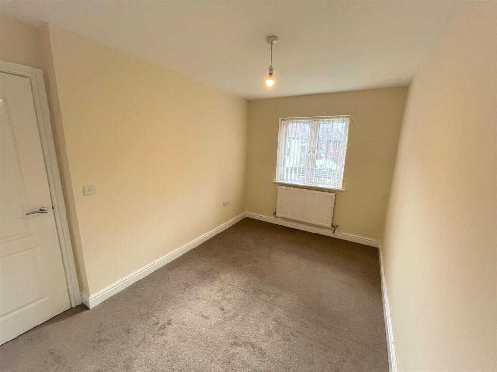 Bedroom 22.jpg