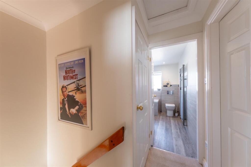 6 Hollow Oak Lane-019.jpg