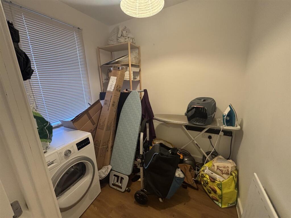 Utility Room 2.jpg